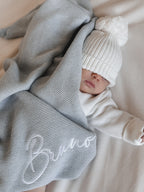 Baby-Strickdecke mit Muschelrand | Puderblau