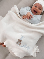 Baby-Strickdecke mit Muschelrand | Weiß