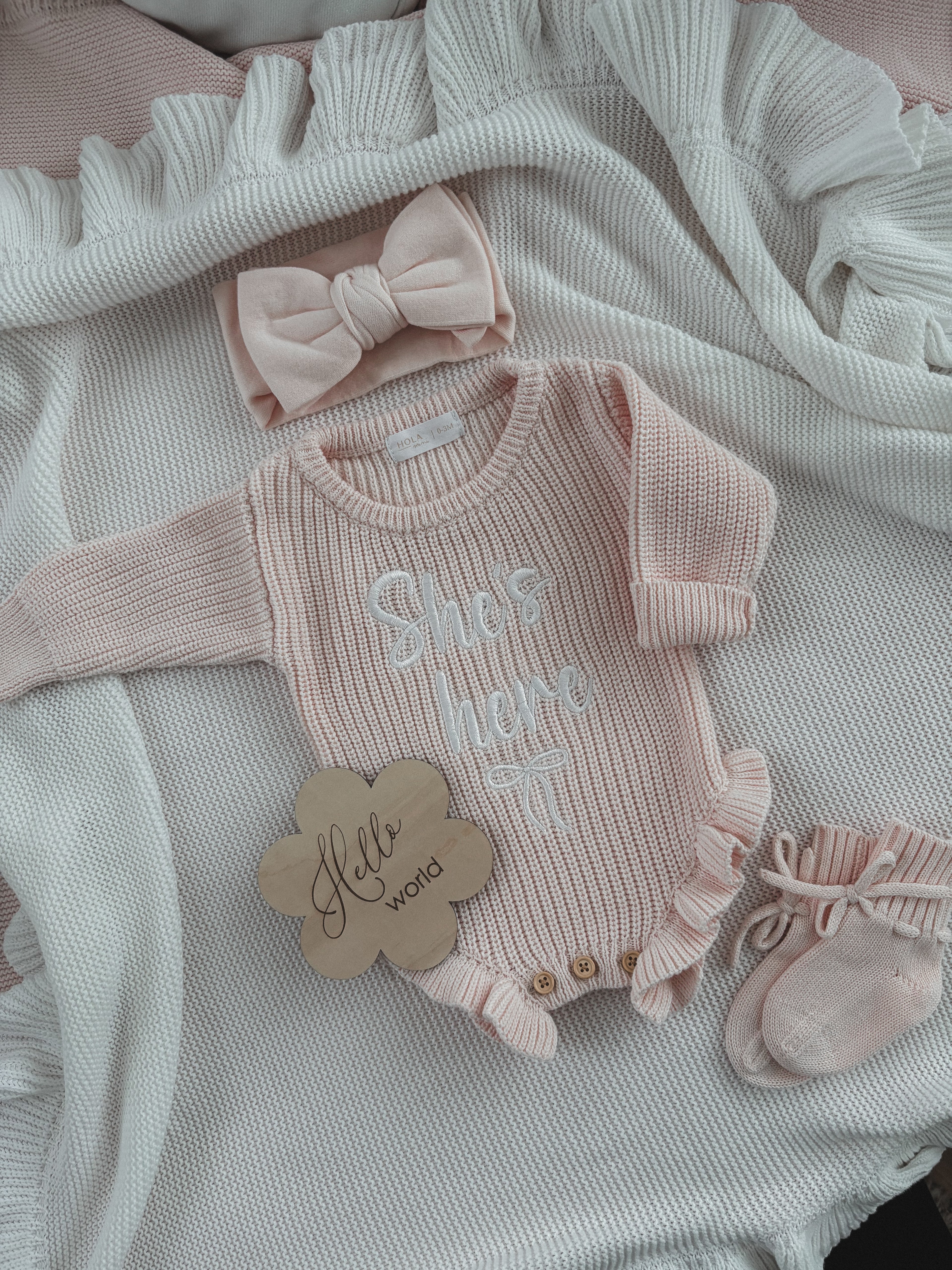 Set „She’s here“ – Newborn Set in Puderrosa