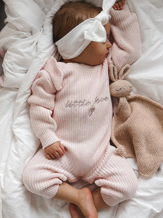 Strick-Overall mit Rüschen an den Schultern | Puderrosa
