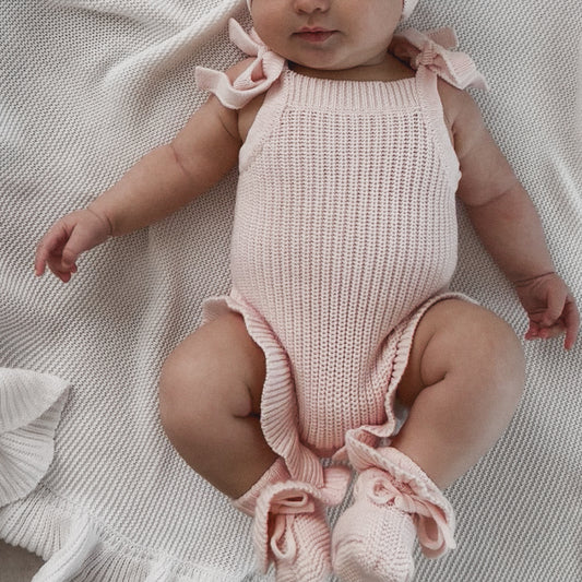 Rüschenstrampler mit Schleifen | Hellrosa