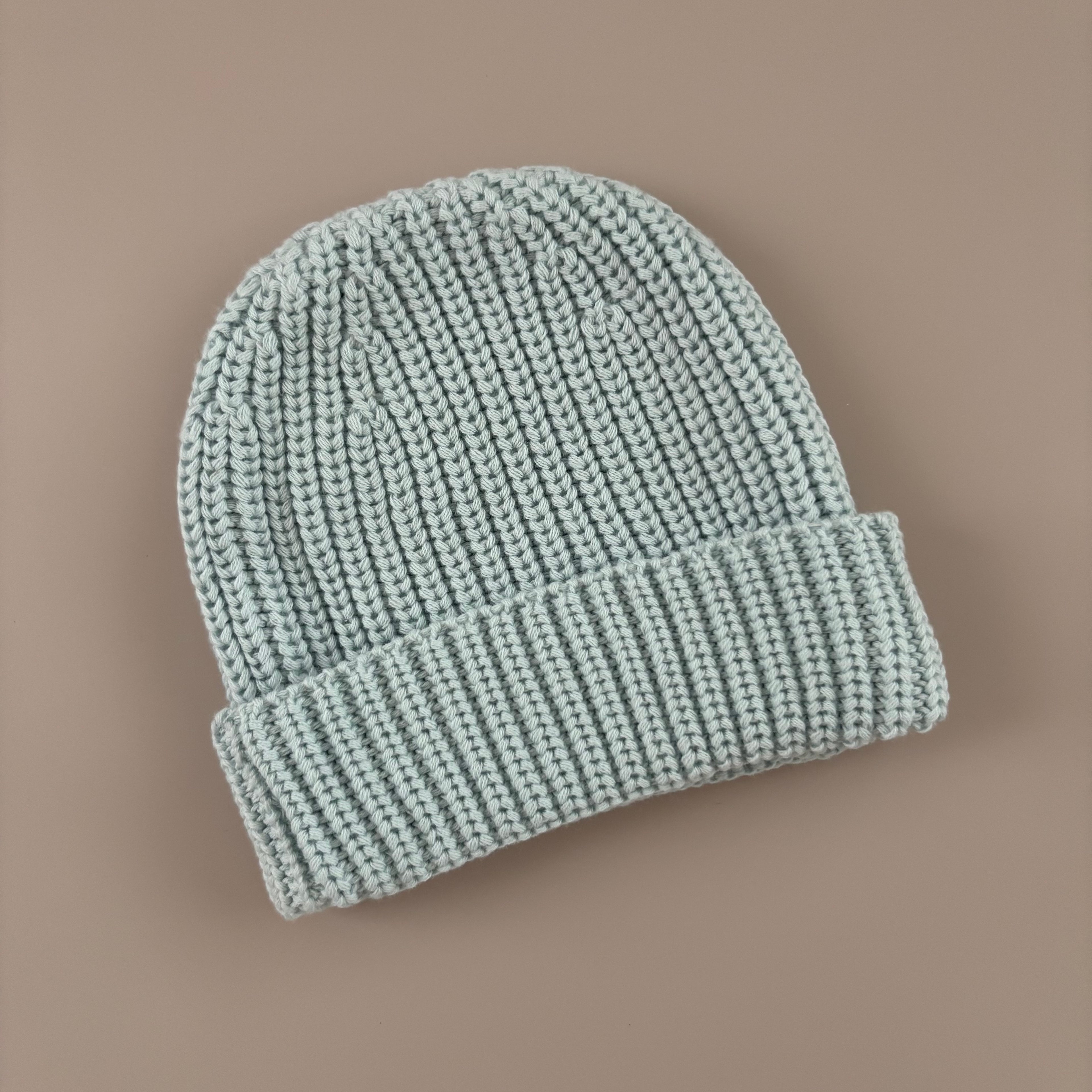 „Hello World“-Set | Overall, Mütze & Schühchen inklusive Stickerei